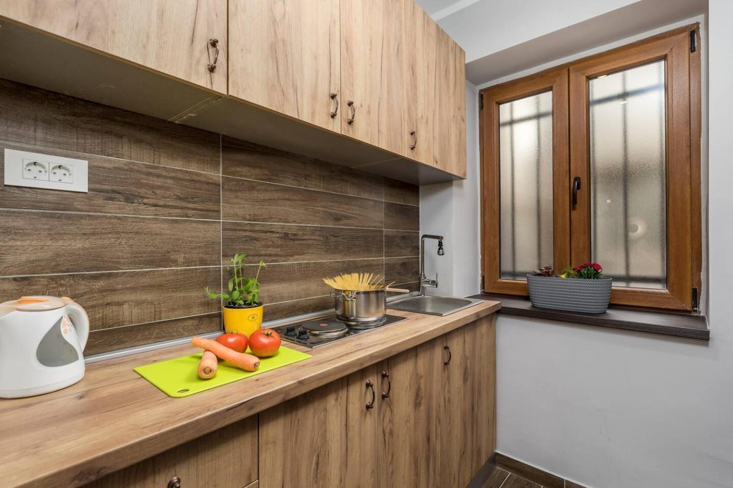 Four Seasons Apartment Rijeka Exterior photo