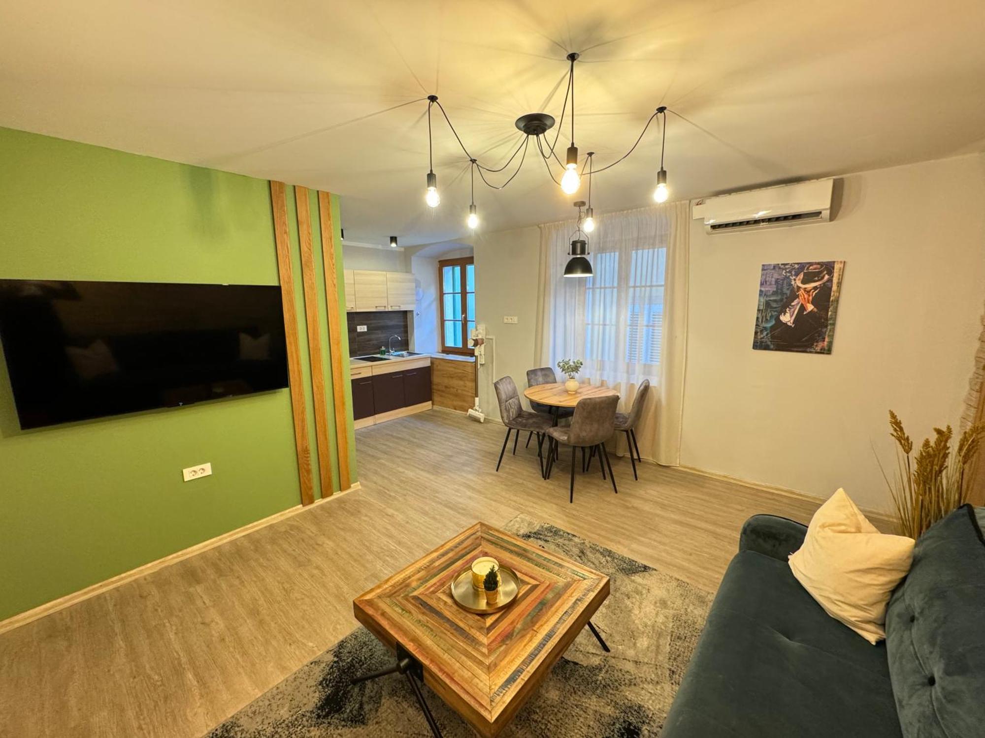 Four Seasons Apartment Rijeka Exterior photo