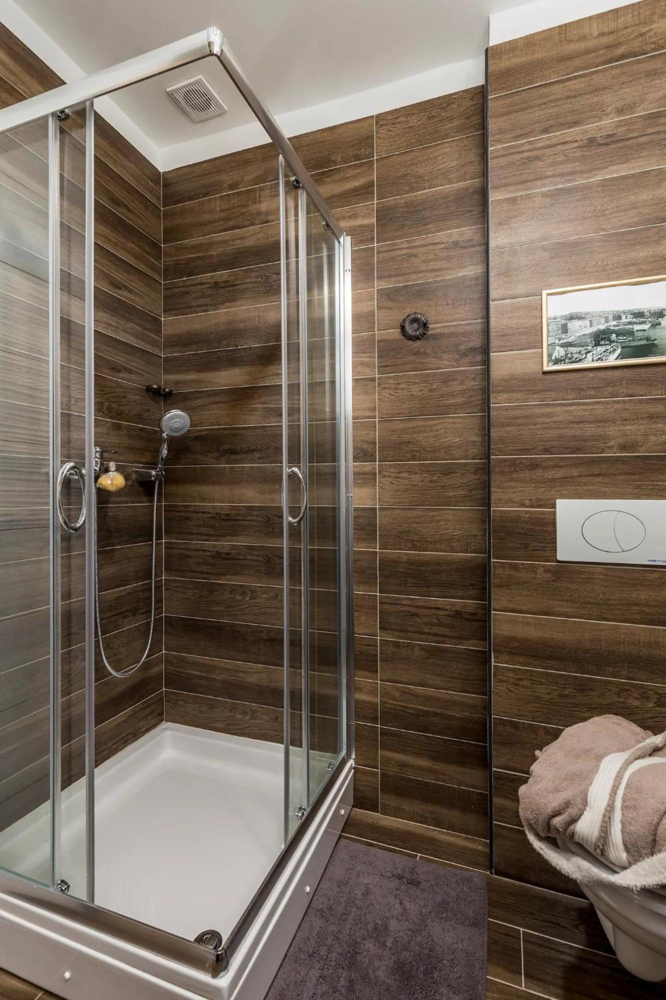 Four Seasons Apartment Rijeka Exterior photo